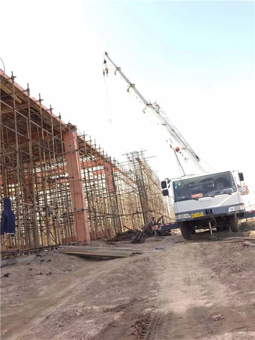 阿克陶县25 吨、50 吨吊车怎么选？多大重量 / 半径适合对应车型？