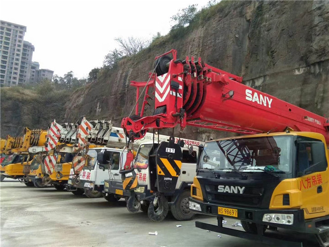 阿克陶县吊车出租按什么计费？台班费、单次费、里程费怎么算？