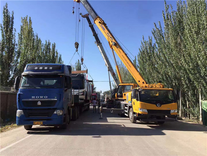 阿克陶县“省油又稳当”—— 吊车的 “智能节能” 技术