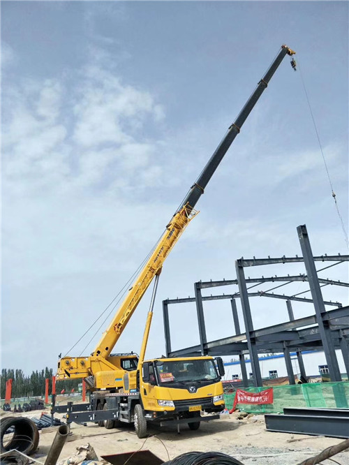 阿克陶县超高层建筑钢结构吊装案例